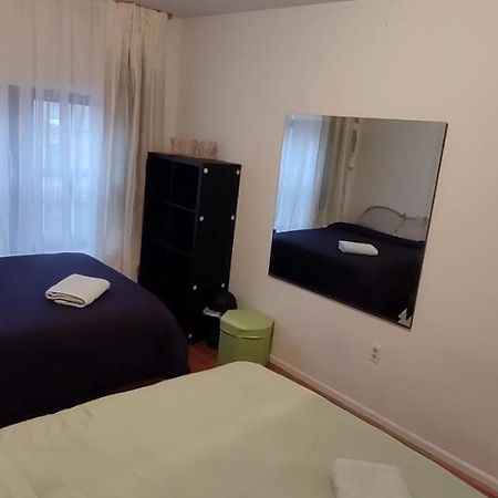 Spacious Room For 4 People In Williamsburg ! New York Bagian luar foto