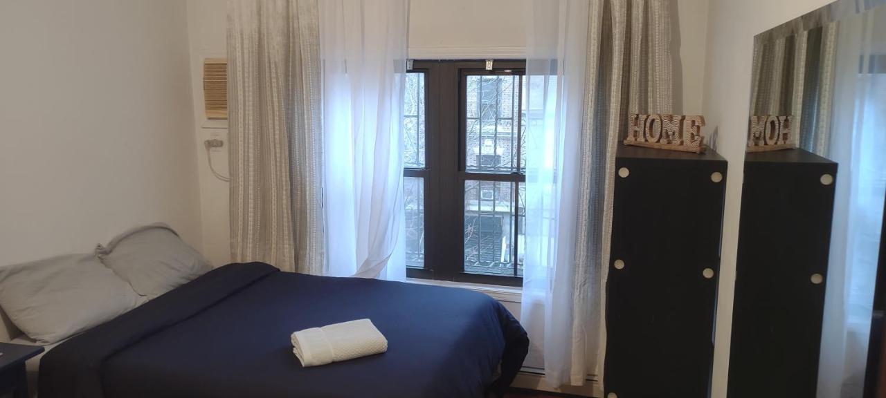 Spacious Room For 4 People In Williamsburg ! New York Bagian luar foto