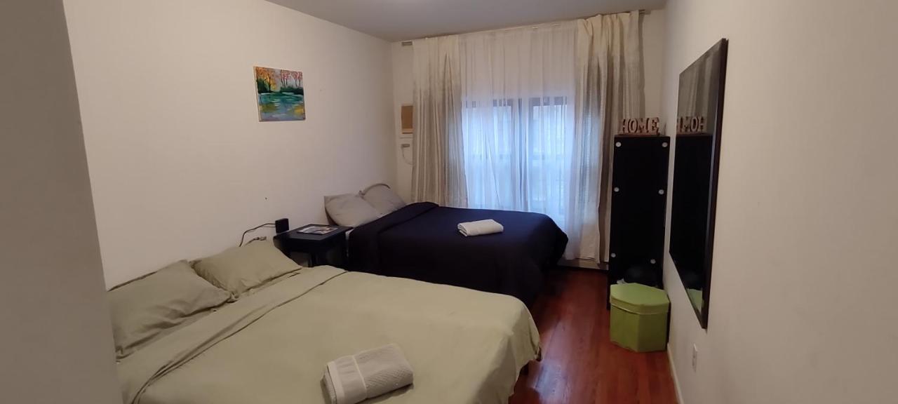 Spacious Room For 4 People In Williamsburg ! New York Bagian luar foto